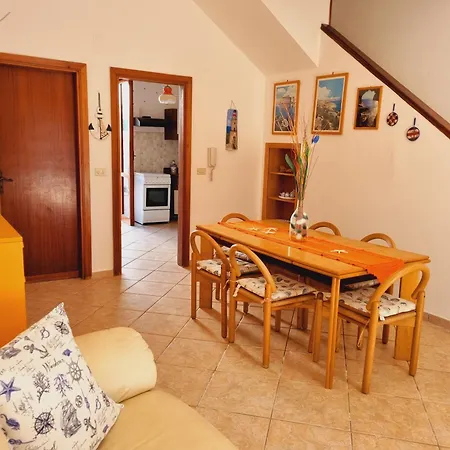 Holiday home Residenza Viola In Baia